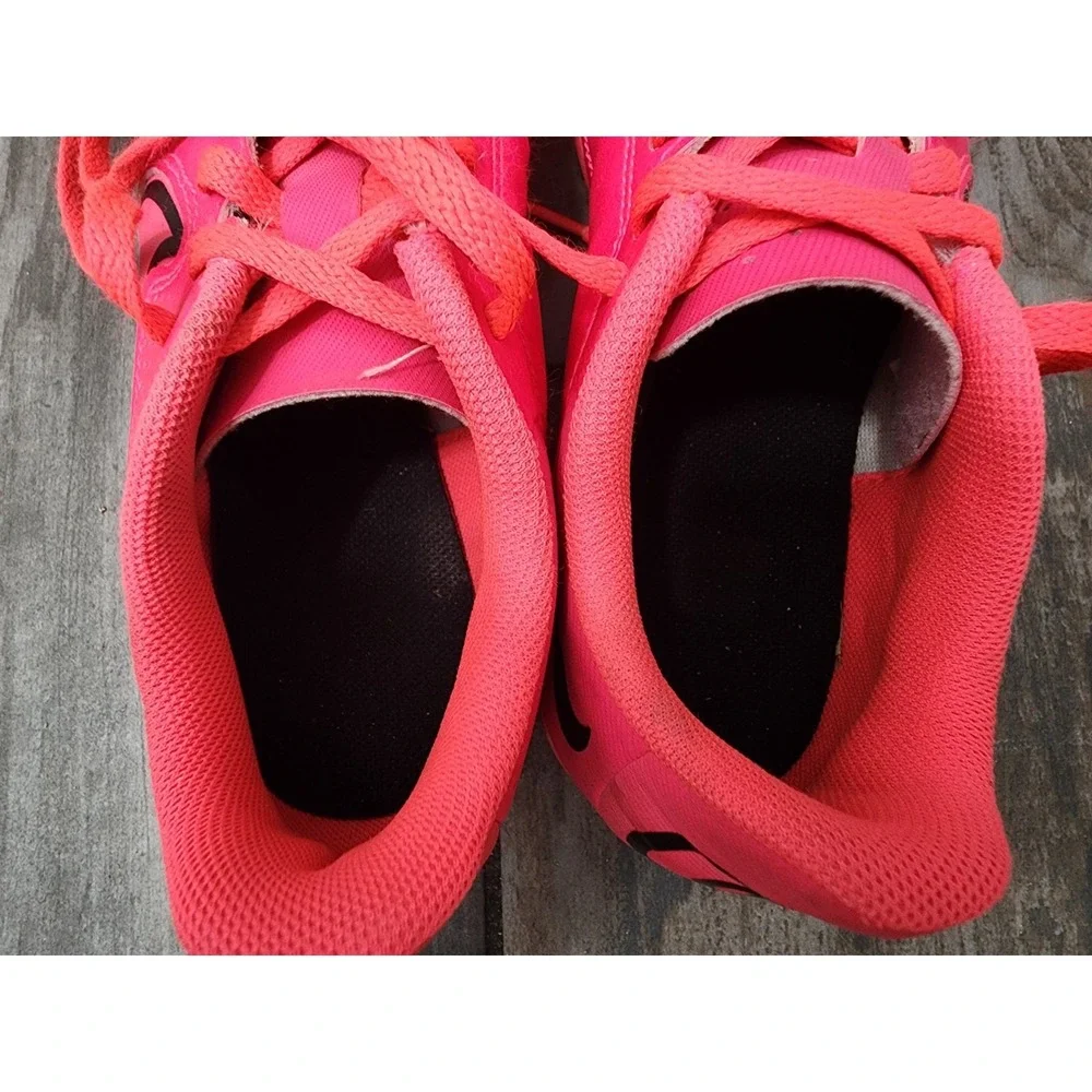 Kids Nike Jr TIEMPO LEGEND 9 Club Soccer Cleats, Hot Pink, Size 1.5Y